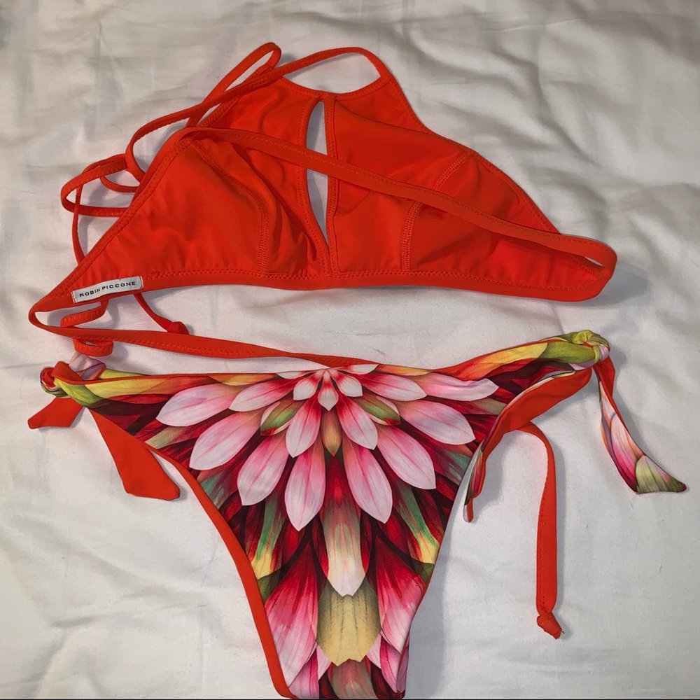 Robin Piccone bikini set - Picture 2 of 3
